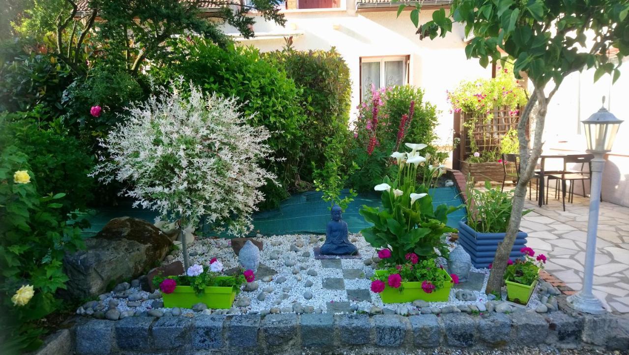 4 Rue Guy De Maupassant Apartment Valmont  Bagian luar foto